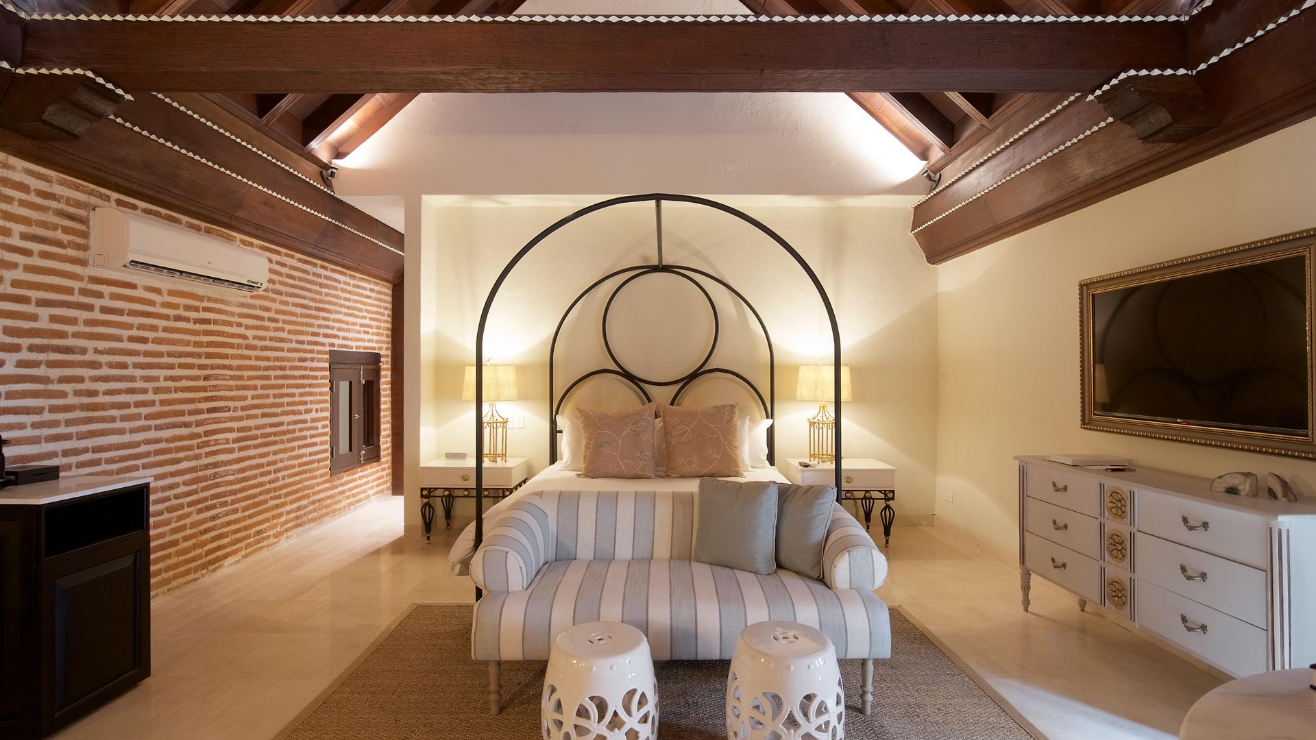 Capellan De Getsemani 5*