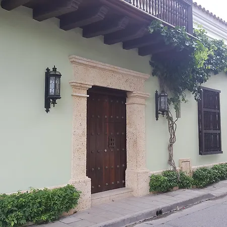 Capellan De Getsemani 5*