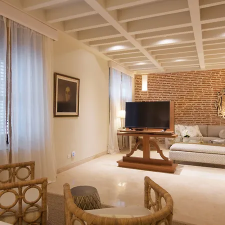 Hotel Capellan De Getsemani 5*