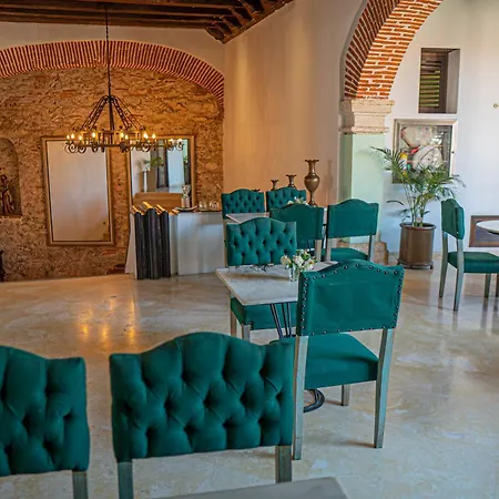 Capellan De Getsemani 5*