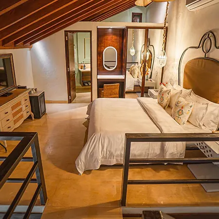 Hotel Capellan De Getsemani 5*