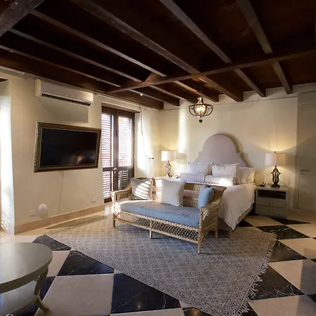 Capellan De Getsemani 5*