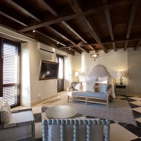 Capellan De Getsemani Hotel